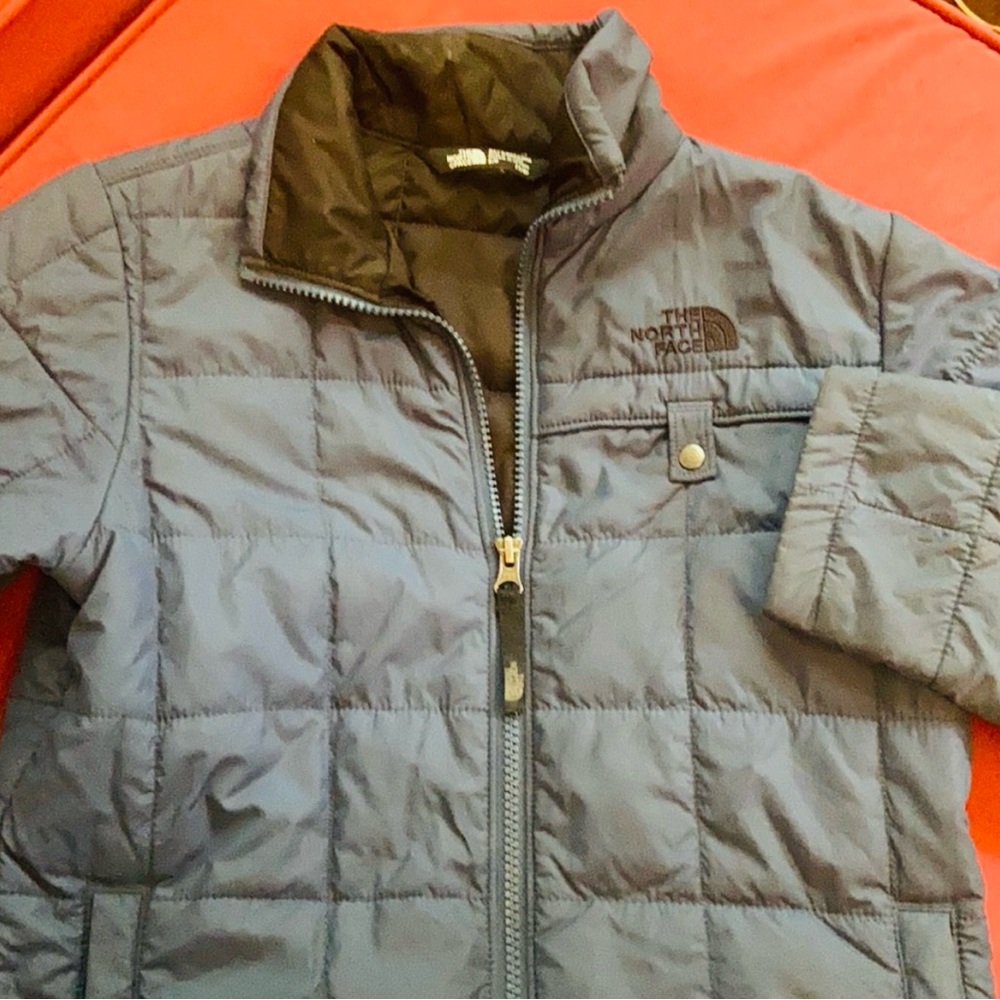 NORTH FACE boys lightweight Puffer Jacket size 8